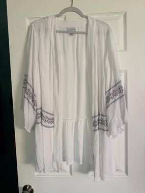 Liz Claiborne White Rayon Blouse